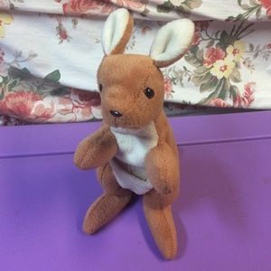 Vintage TY Beanie Baby Collectible: Kangaroo